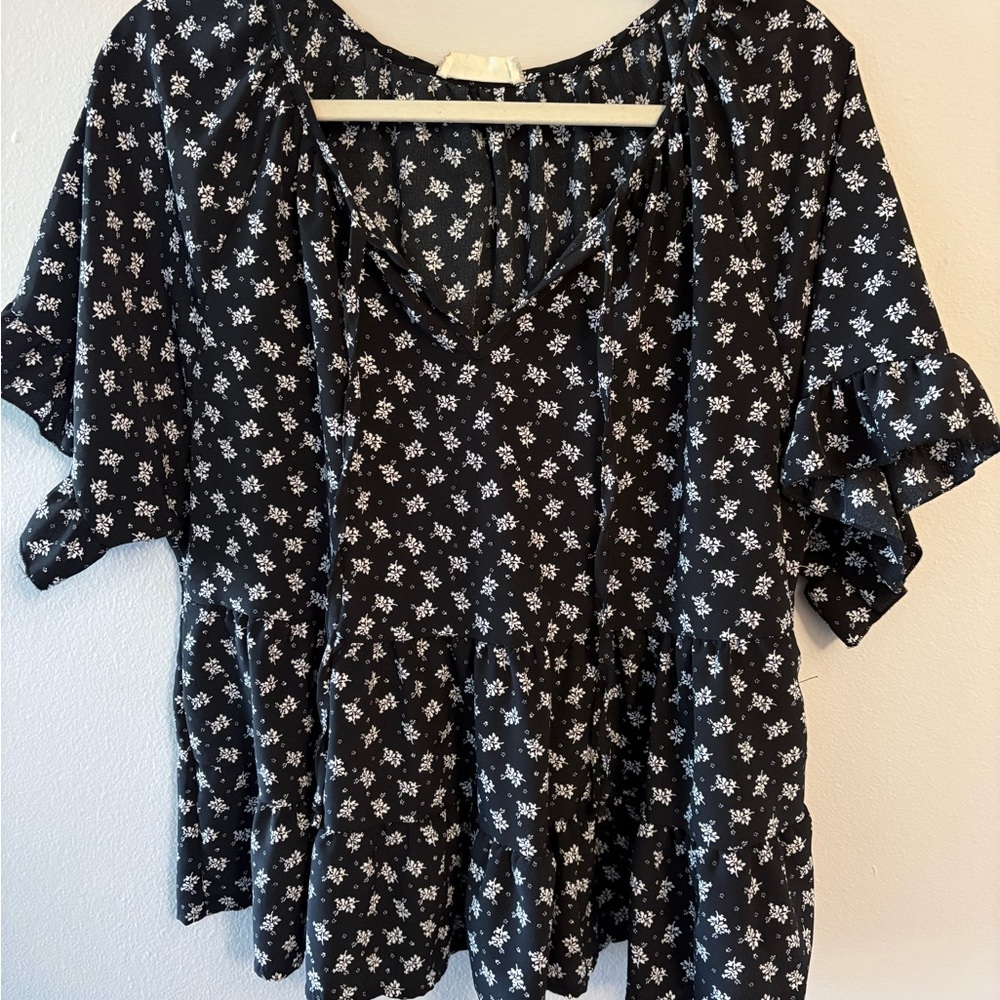 Altr’d State Floral Black and White Women's Top